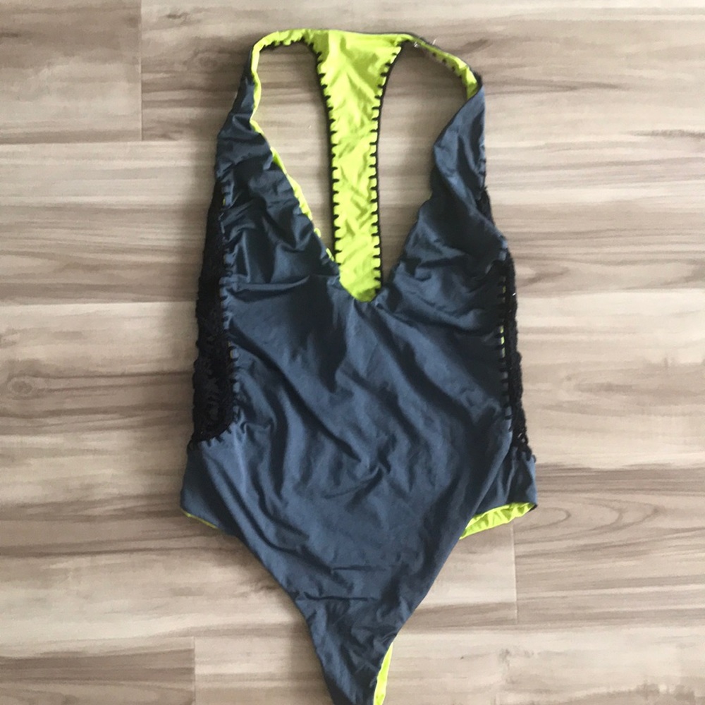 Indah pagoda one piece